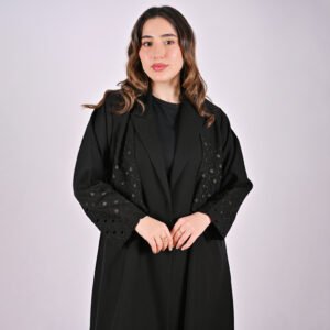 عباية بليزر بقصة مميزة مع بطانة بلون الزيتي الانيق